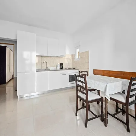Coastal Comfort With Balcony * Rab Town