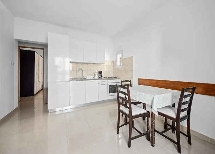 Coastal Comfort With Balcony * Rab Town