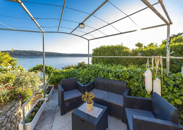 Coastal Comfort With Balcony Apartment Rab Town